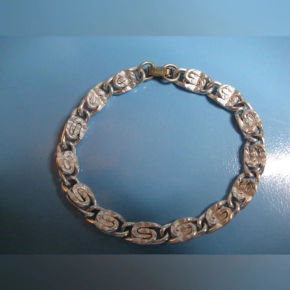 Sara Conventry Bracelet - Picture 2 of 4